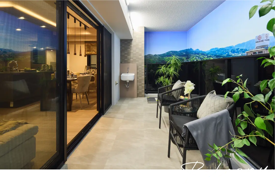 BALCONY